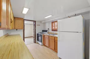 18301 Le Claire Ave, Country Club Hills, IL 60478 - Photo 8