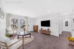 115 Fairlane Dr, Joliet, IL 60435 - Photo 2