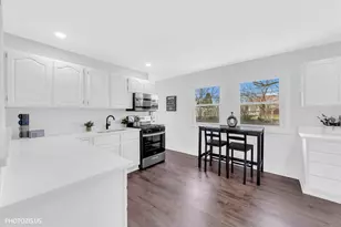 115 Fairlane Dr, Joliet, IL 60435 - Photo 6