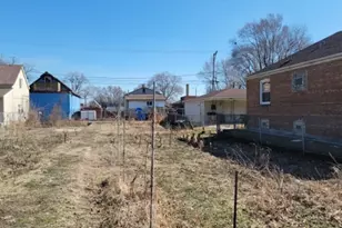 10013 S Hoxie Ave, Chicago, IL 60617 - Photo 2