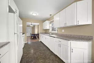 1S285 Myrtle Ave, Oakbrook Terrace, IL 60181 - Photo 6