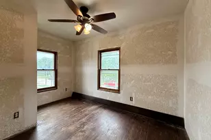 1005 E Main St, Clifton, IL 61727 - Photo 6