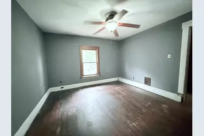 1005 E Main Street, Clifton, IL 61727 - Photo 10
