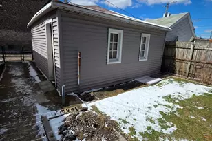 10548 S Ave J, Chicago, IL 60617 - Photo 20