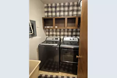 43 Crystal Court #B1, Pontiac, IL 61764 - Photo 8