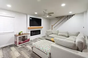 1452 Bear Flag Dr, Hanover Park, IL 60133 - Photo 2