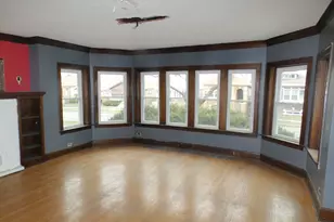 8242 S Honore St, Chicago, IL 60620 - Photo 4