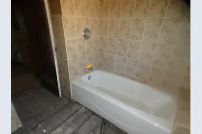 8242 S Honore Street, Chicago, IL 60620 - Photo 16