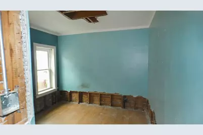 8242 S Honore Street, Chicago, IL 60620 - Photo 6