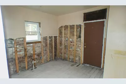 8242 S Honore Street, Chicago, IL 60620 - Photo 14