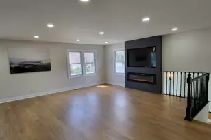 6831 Plymouth Rd, Downers Grove, IL 60516 - Photo 8