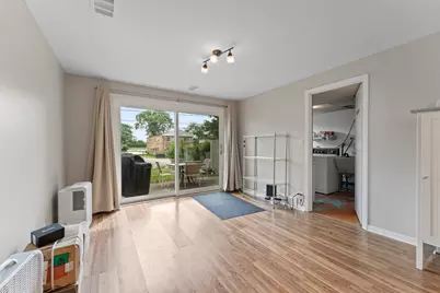 381 N 4th Avenue #B, Des Plaines, IL 60016 - Photo 8