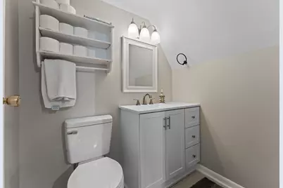 381 N 4th Avenue #B, Des Plaines, IL 60016 - Photo 10