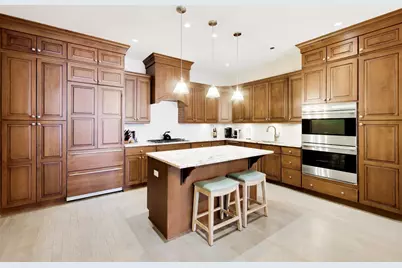 208 N Park Drive, Chicago, IL 60601 - Photo 10