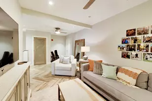 208 N Park Dr, Chicago, IL 60601 - Photo 24