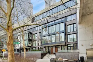 208 N Park Dr, Chicago, IL 60601 - Photo 36