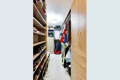 208 N Park Drive, Chicago, IL 60601 - Photo 20