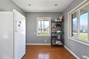 3521 W 82nd Pl, Chicago, IL 60652 - Photo 6