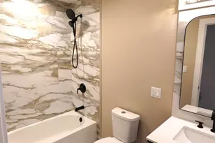 9615 S California Ave, Evergreen Park, IL 60805 - Photo 20