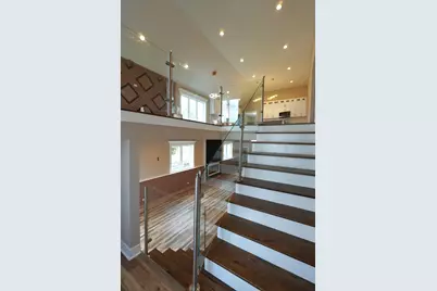 9615 S California Avenue, Evergreen Park, IL 60805 - Photo 2