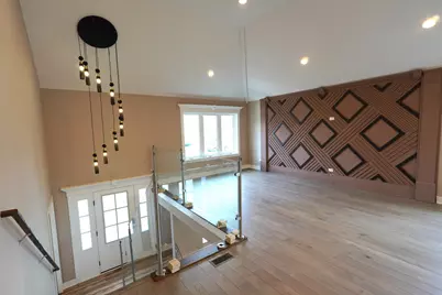 9615 S California Avenue, Evergreen Park, IL 60805 - Photo 8