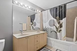 235 W Van Buren St, Chicago, IL 60607 - Photo 10