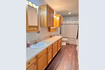 402 Woodside Place, Dixon, IL 61021 - Photo 8