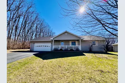 402 Woodside Place, Dixon, IL 61021 - Photo 1