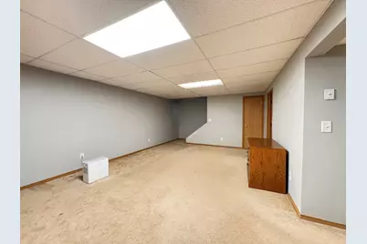 402 Woodside Place, Dixon, IL 61021 - Photo 12