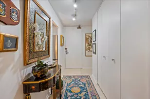 110 E Delaware Pl, Chicago, IL 60611 - Photo 4