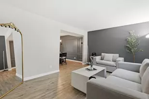 1880 Gleneagle Cir, Elgin, IL 60123 - Photo 2