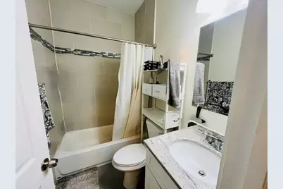 1300 N Greenview Avenue #2F, Chicago, IL 60642 - Photo 10