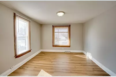 407 Beach Street #A, Aurora, IL 60505 - Photo 4