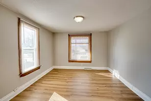 407 Beach St, Aurora, IL 60505 - Photo 4