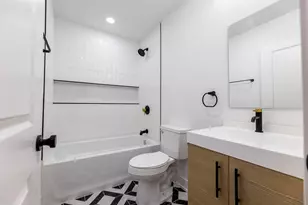 239 W 74th St, Chicago, IL 60621 - Photo 6