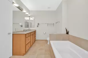 550 W Fulton St, Chicago, IL 60661 - Photo 14