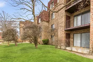 2100 Valencia Dr, Northbrook, IL 60062 - Photo 14