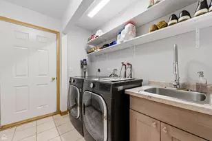 9101 Windsor Dr, Palos Hills, IL 60465 - Photo 6