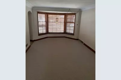 10210 S Rhodes Avenue, Chicago, IL 60628 - Photo 2
