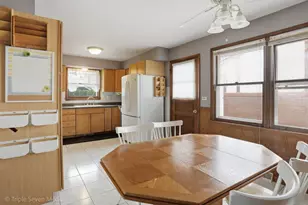 492 1st Ave, Des Plaines, IL 60016 - Photo 4