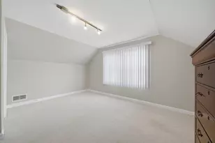 7538 E Praire Rd, Skokie, IL 60076 - Photo 18