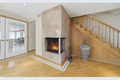 7538 E Praire Road, Skokie, IL 60076 - Photo 4