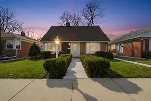 7538 E Praire Rd, Skokie, IL 60076 - Photo 1