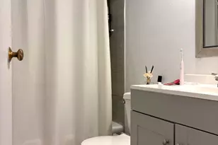 539 W Stratford Pl, Chicago, IL 60657 - Photo 8