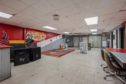 928 W Hillcrest Drive, Dekalb, IL 60115 - Photo 14