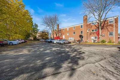 928 W Hillcrest Drive, Dekalb, IL 60115 - Photo 4