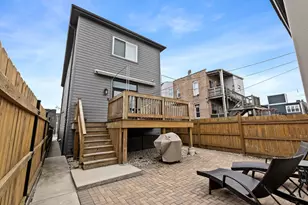 700 E 46th St, Chicago, IL 60653 - Photo 30