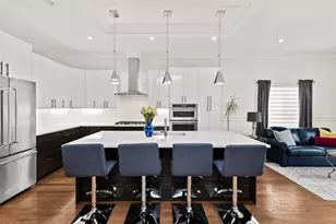 700 E 46th St, Chicago, IL 60653 - Photo 8