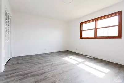 8336 Mending Wall Drive, Woodridge, IL 60517 - Photo 14