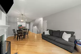 1525 W George St, Chicago, IL 60657 - Photo 8